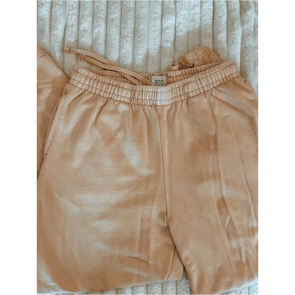 urban outfitters sweatpants size large